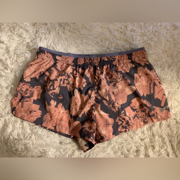 Women’s Nike Running Shorts Dri Fit Athletic - Picture 1 of 5